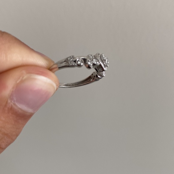 Silver Promise Ring - Picture 4 of 4